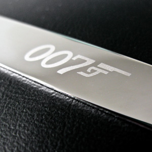 Stainless Steel 007Bond Engraving Collar Bone